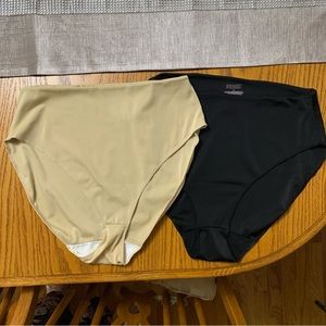 2 pair Spanx Shapewear Panties Size Large Excellent Condition